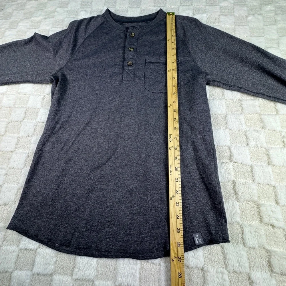 The North Face Mens Gray Heather Long Sleeve Henley Pocket Shirt Small